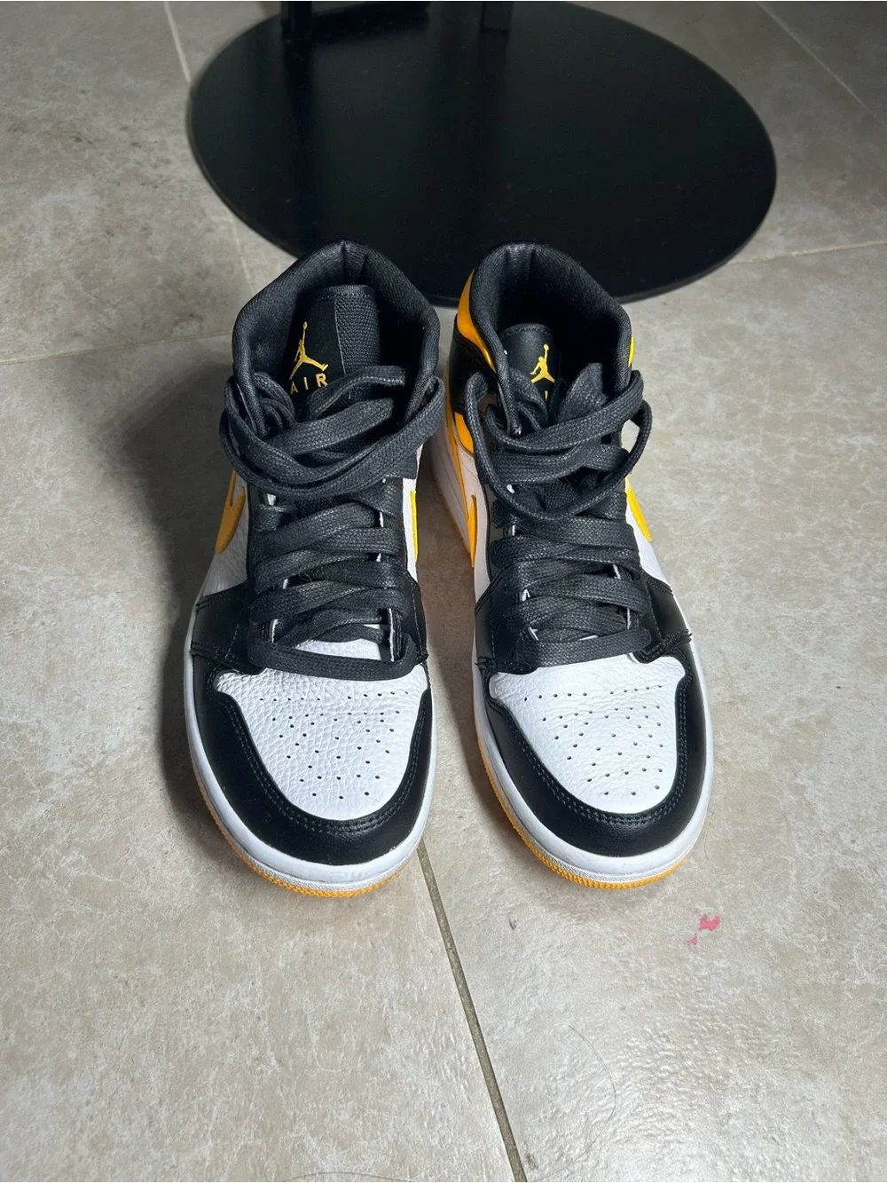 Nike Air Jordan size 7 Mid-Top Sneakers in Black/White/Yellow excellent
